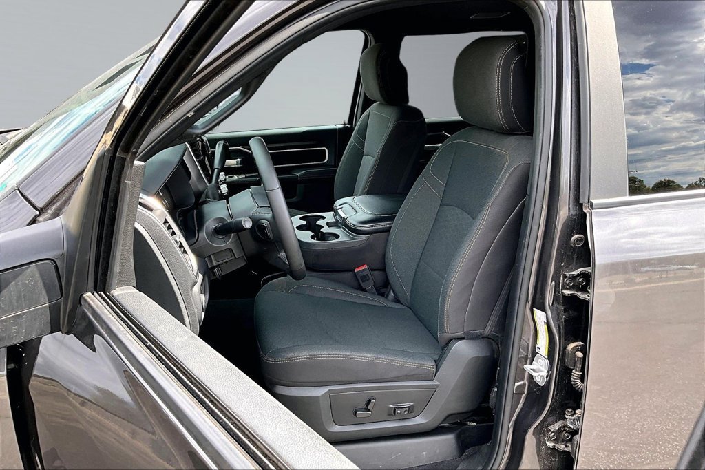 Certified 2026 RAM 2500 Big Horn AWD/4WD image 3