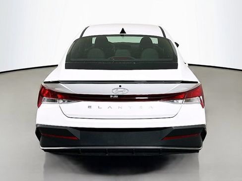 Certified 2025 Hyundai Elantra Sport FWD image 5