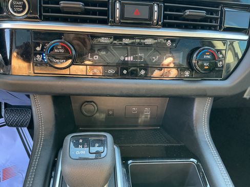 Certified 2022 Nissan Pathfinder Platinum w/ Cargo Package AWD/4WD image 19