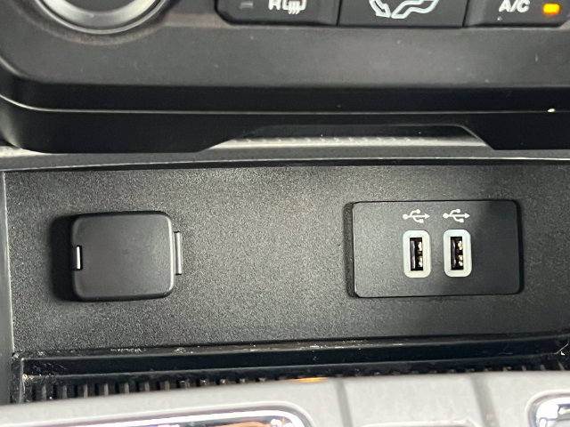 Used 2016 Ford F150 XLT w/ Equipment Group 302A Luxury AWD/4WD image 34