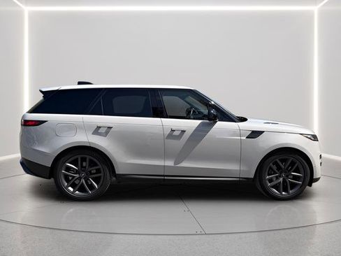 Certified 2025 Land Rover Range Rover Sport SE image 6