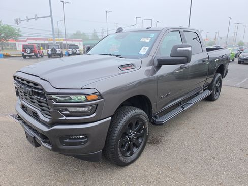 Used 2025 RAM 2500 Big Horn AWD/4WD image 7
