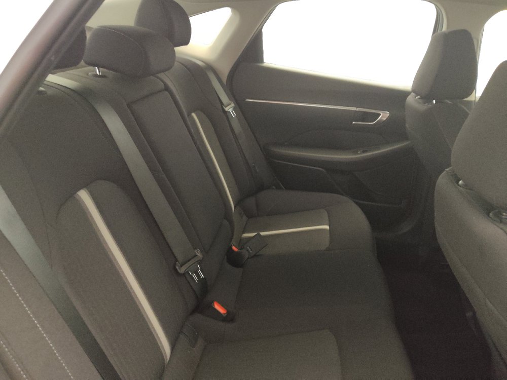 Used 2023 Hyundai Sonata SEL w/ Preferred Accessory Package FWD image 19