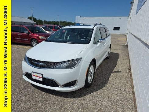 Used 2020 Chrysler Pacifica Limited FWD image 6