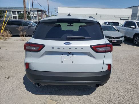 Used 2025 Ford Escape ST-Line FWD image 5