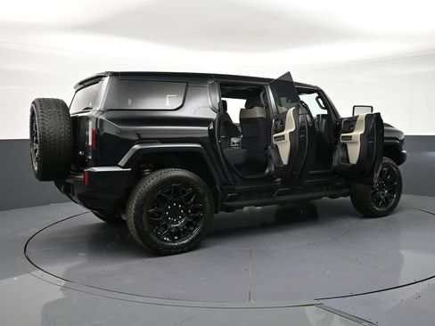 Certified 2026 GMC Hummer EV SUV AWD/4WD image 32