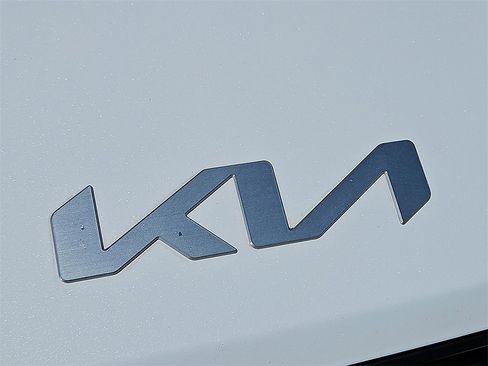 Used 2022 Kia K5 GT-Line image 11