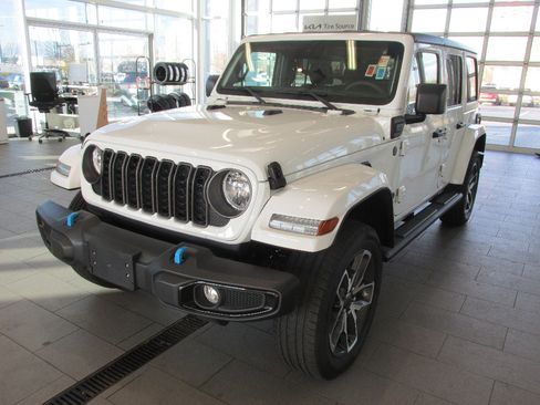 Used 2024 Jeep Wrangler Sport S w/ Convenience Group image 3