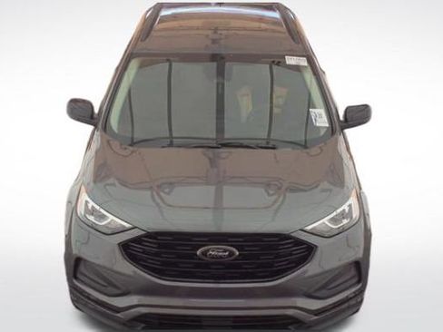 Used 2024 Ford Edge SE w/ Black Appearance Package image 2