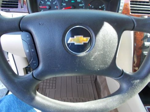 Used 2011 Chevrolet Impala LS image 29