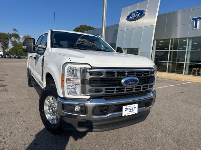 Used 2024 Ford F250 XLT w/ FX4 Off-Road Package AWD/4WD image 5