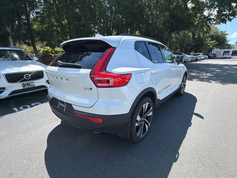 Certified 2023 Volvo XC40 B5 Ultimate w/ Protection Package Premier AWD/4WD image 50