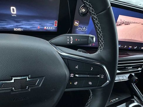 Used 2025 Chevrolet Traverse Z71 image 36