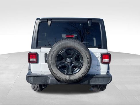 Used 2021 Jeep Wrangler Unlimited Sport image 4