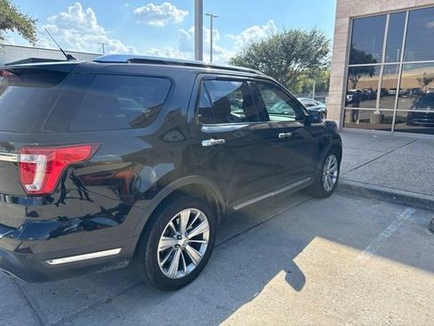 Used 2019 Ford Explorer Limited w/ Class III Trailer Tow Package FWD image 6