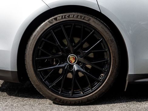 Used 2021 Porsche Panamera image 35