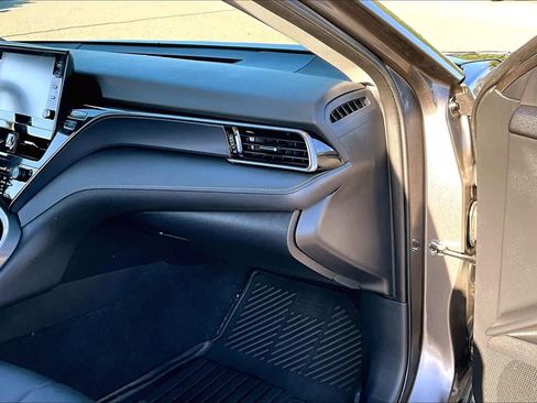 Used 2024 Toyota Camry SE w/ Audio Upgrade Package FWD image 18