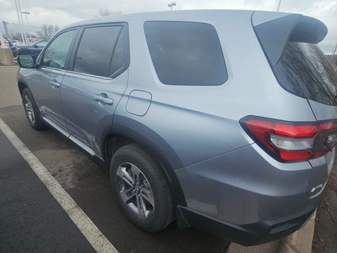 Used 2023 Honda Pilot EX-L image 4