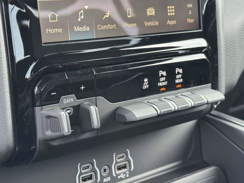 New 2026 RAM 1500 Big Horn AWD/4WD image 5