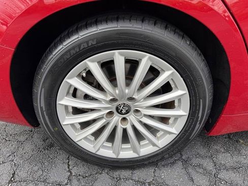 Used 2023 Alfa Romeo Giulia Sprint RWD image 38