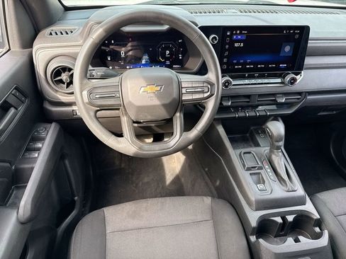 Used 2024 Chevrolet Colorado W/T image 14
