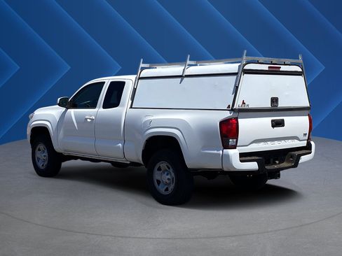 Used 2021 Toyota Tacoma SR RWD image 5