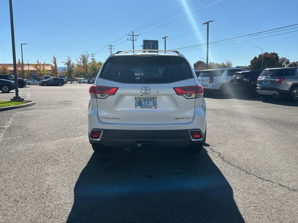 Used 2019 Toyota Highlander Limited AWD/4WD image 5