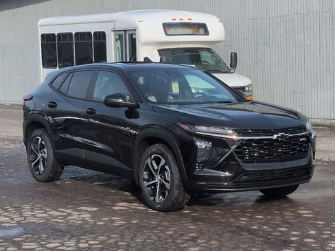 New 2026 Chevrolet Trax RS w/ Sunroof Package image 60