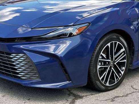 Used 2025 Toyota Camry XLE FWD image 9