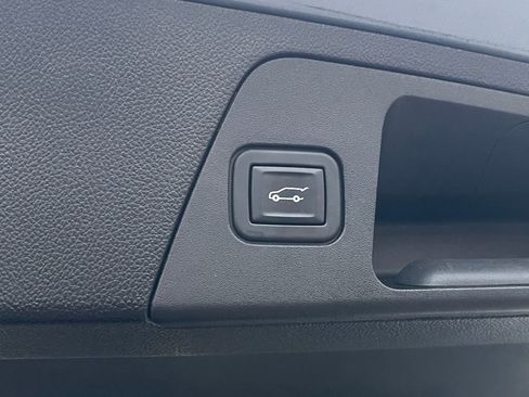 Used 2020 Buick Envision Premium w/ Driver Confidence Package image 17