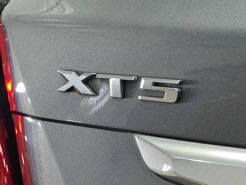 Used 2020 Cadillac XT5 Luxury AWD/4WD image 47