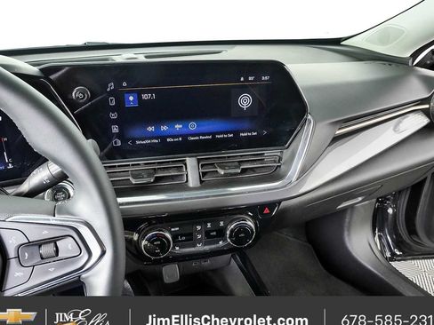 Certified 2025 Chevrolet Trax ACTIV w/ Driver Confidence Package FWD image 12