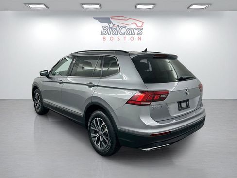 Used 2020 Volkswagen Tiguan SE w/ 3rd Row Seat Package AWD/4WD image 6