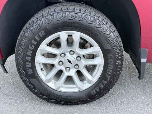 Used 2024 Chevrolet Silverado 1500 RST AWD/4WD image 35