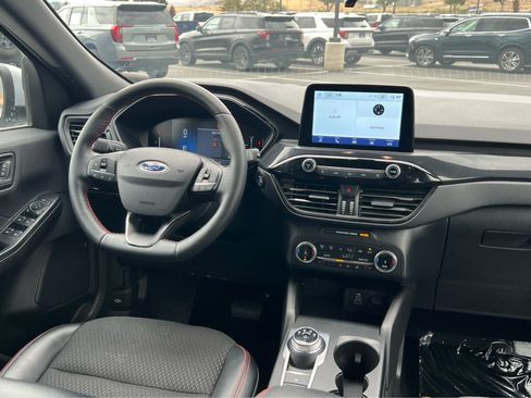 Used 2025 Ford Escape ST-Line Select AWD/4WD image 23