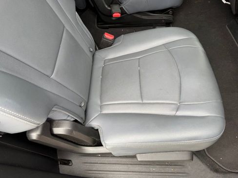 Used 2020 Buick Enclave Essence FWD image 20