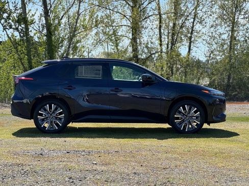 New 2026 Subaru Solterra Limited image 8