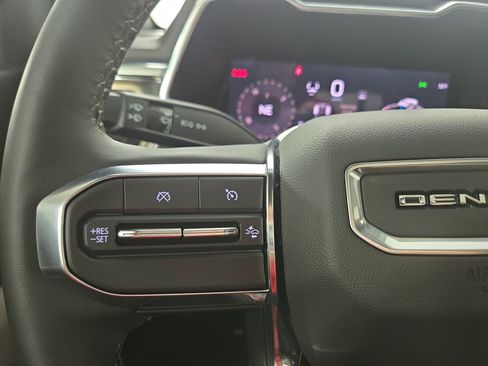 Used 2025 GMC Canyon Denali w/ LPO, Denali Black Edition image 15