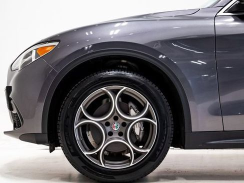Used 2019 Alfa Romeo Stelvio AWD image 21
