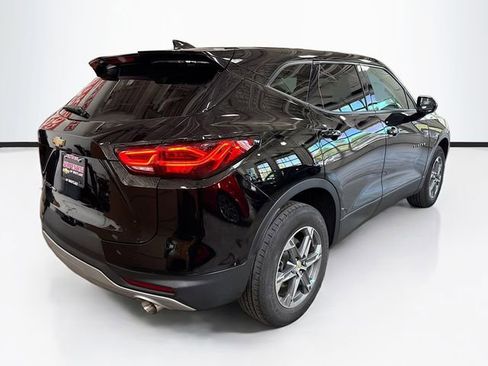 Used 2024 Chevrolet Blazer LT AWD/4WD image 6