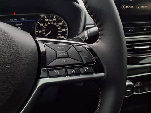 Certified 2025 Nissan Altima 2.5 SR w/ SR Premium Package image 18