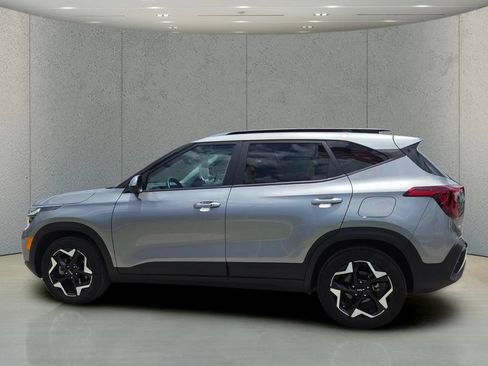 Used 2025 Kia Seltos S FWD image 7