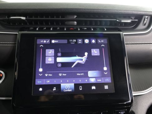 Used 2025 Jeep Grand Cherokee Altitude AWD/4WD image 46