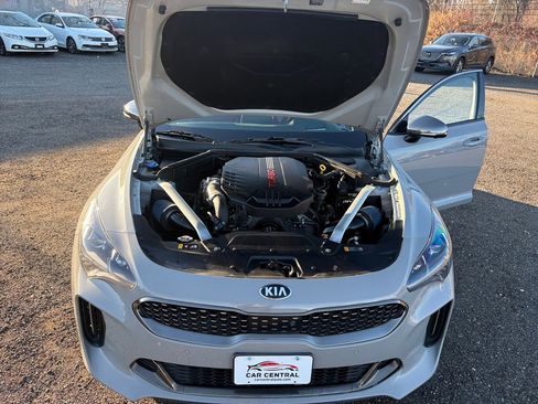 Used 2021 Kia Stinger GT2 image 20