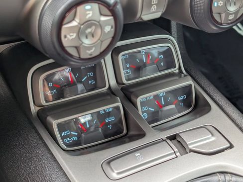Used 2011 Chevrolet Camaro SS RWD image 17