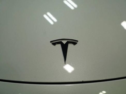 Used 2021 Tesla Model 3 Standard Range Plus RWD image 9