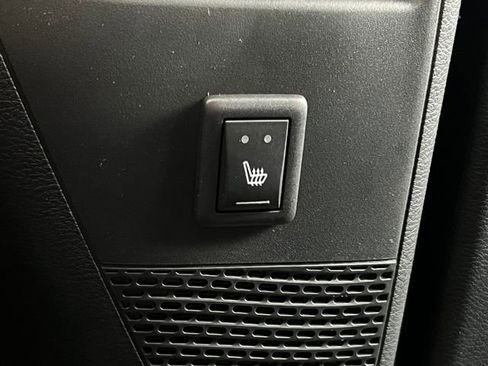 New 2026 Chrysler Pacifica Limited w/ Uconnect Theater Family Group image 37