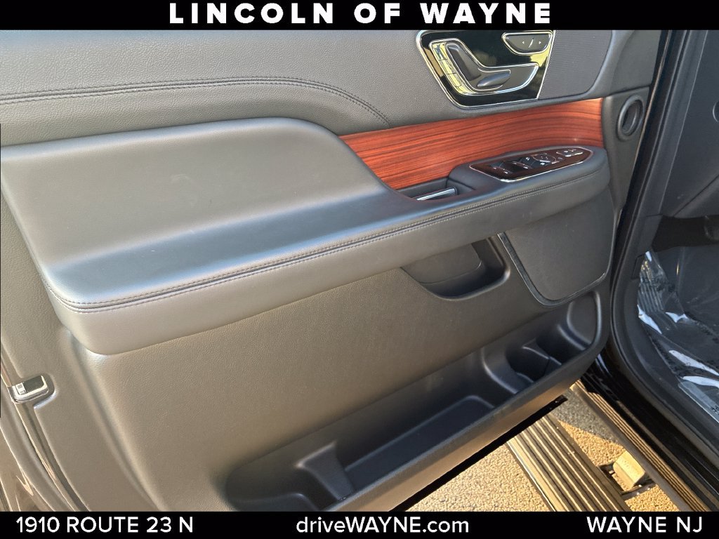 Certified 2023 Lincoln Navigator 4WD image 13