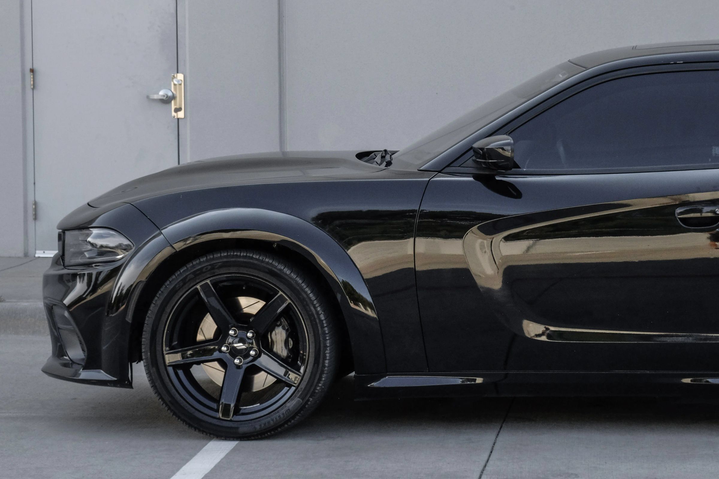 Used 2016 Dodge Charger R/T Scat Pack w/ Technology Group RWD image 9