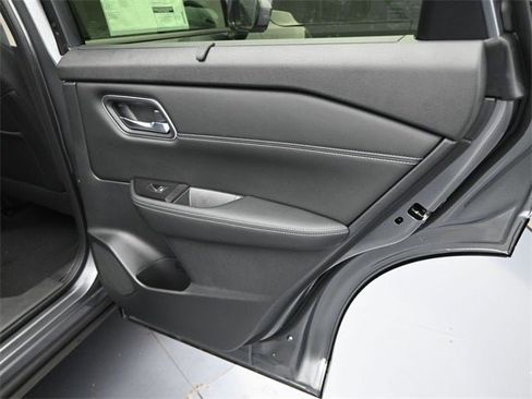 New 2026 Nissan Rogue Platinum w/ Platinum Premium Package image 36